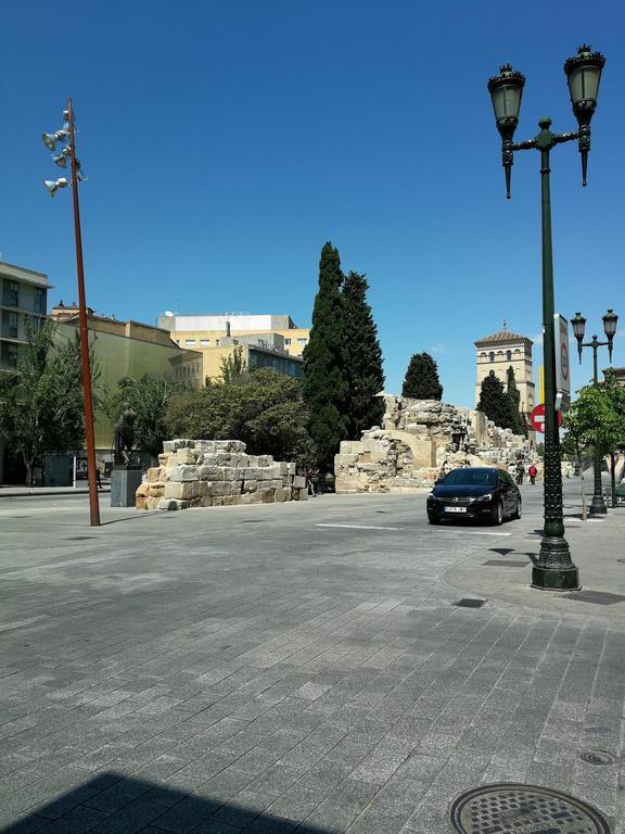 18 Torres Mercado Central Сарагоса Екстер'єр фото
